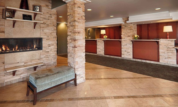 Langley Hotel | Best Western Plus Langley Inn