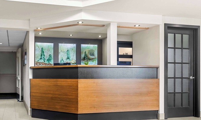 Mont-Laurier Hotel | Best Western Plus Mont-Laurier