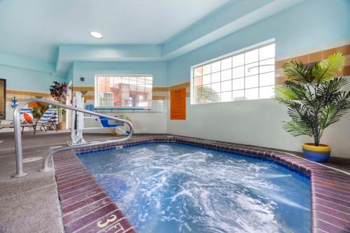 Bull Mountain Hotel | Best Western Plus Northwind Inn & Suites