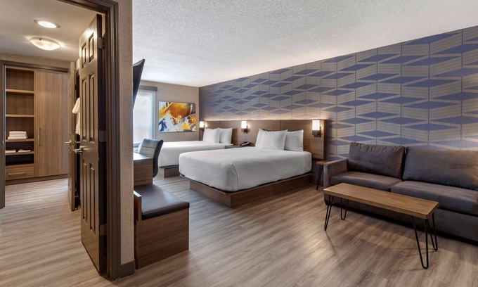 West Edmonton Hotel | Best Western Plus West Edmonton