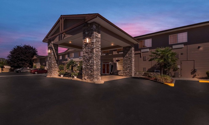 Forest Grove Hotel | Best Western University Inn & Suites