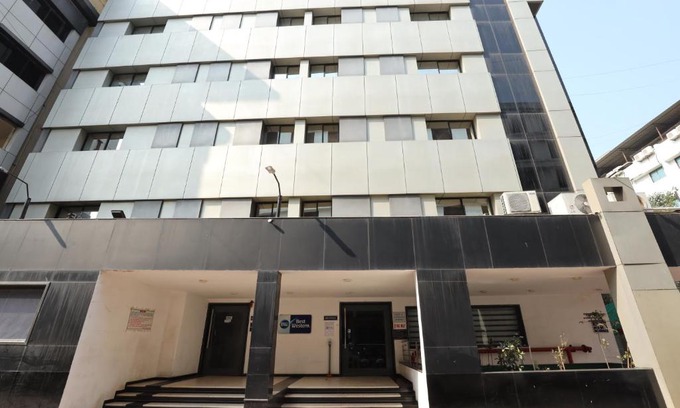 Surat Hotel | Best Western Yuvraj