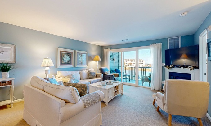 Ocean View Condo | Bethany Bay spacious condo w/shared pool, water view & golf course