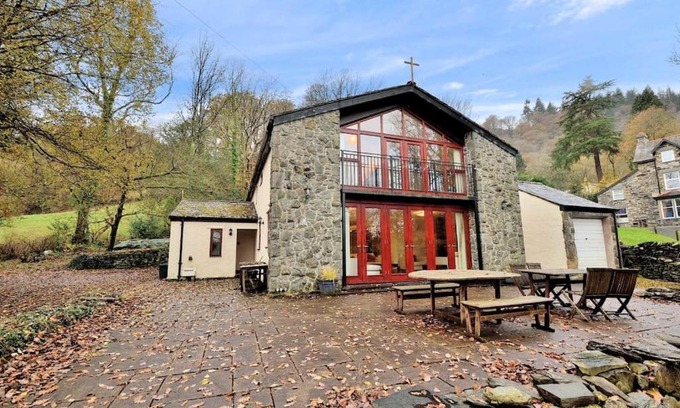 Betws-Y-Coed House | Betws Y Coed Holiday Home by Guestz