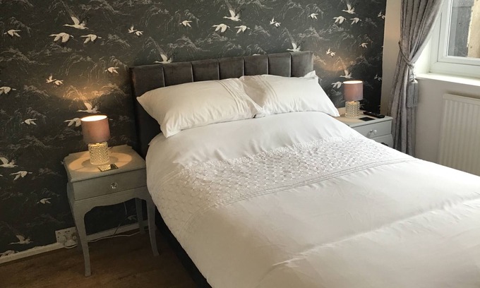 Prestatyn House | Beverley -Ffrith Beach Prestatyn N Wales bungalow near golden beach with Hot Tub