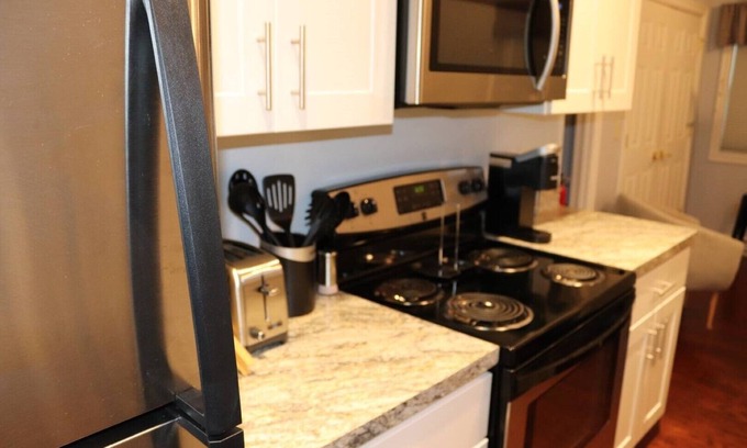 Brewers Hill House | Beverly's Guest Suite - An Accessible Family Space