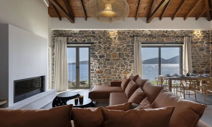 Sourpi Apartment | BH1008 - C - Suite Magnisia
