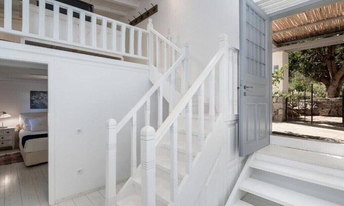 Hydra House | BH311 - C - Suite Hydra