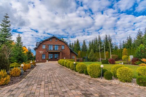 Tlen Resort | Biała Koszula