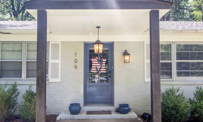 Oxford House | Bid Day Bunkhouse by Apex Short Term Stays