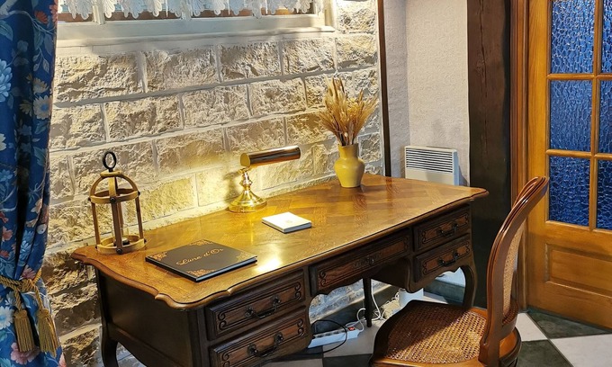Chauny Cottage | Bienvenue au Gîte du Brouage ! Logement Entier au Cœur de Chauny - 1h20 de Paris