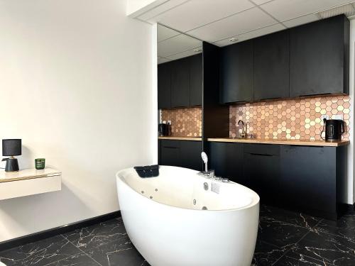 Psie Pole Apartment | Bierutowska Apart - Lift & Laundry