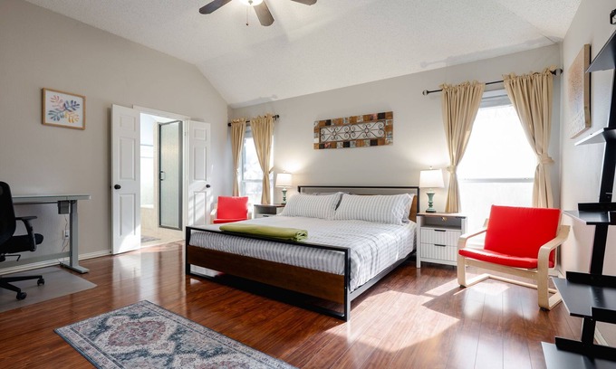 Southwest Arlington House | Big 4 Bdrm 2 Bath, Private 15' Swim Spa, Hot Tub, Fenced Private Yard, Big Trees