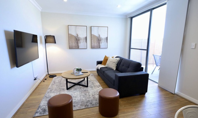 Midland Apartment | Big Beautiful Midland - sleeps 4