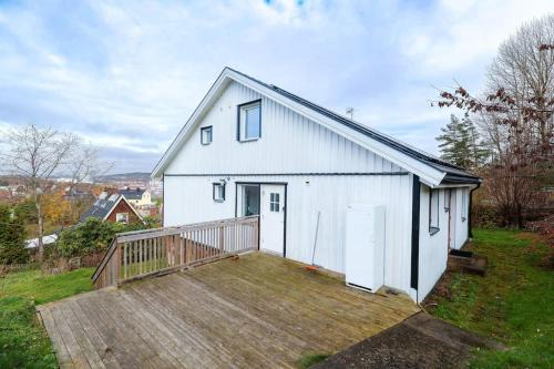 Molndal Apartment | Big Home for workers & Family with free parking