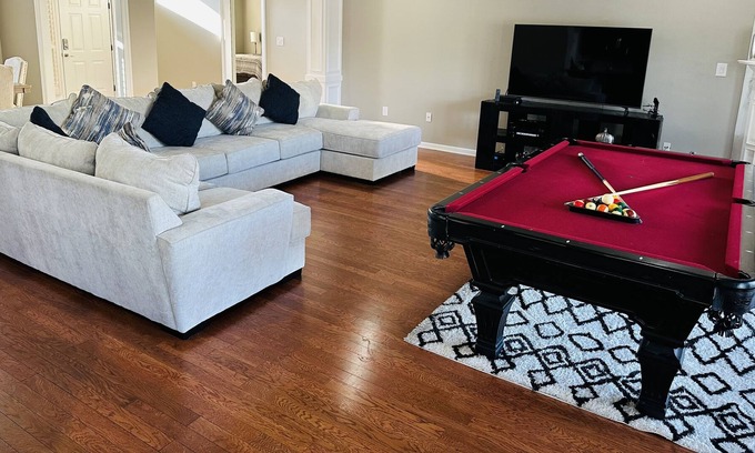 Bryant House | Big HOUSE for Bigger Families! Private Pool!