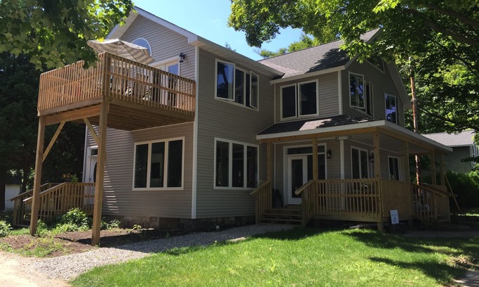 Elberta House | Big Porch Apt Overlooking Beautiful Betsie Bay. Near magnificent Lake overlook