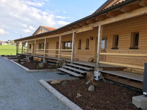 Liebenau Bed & Breakfast | Big Sky Ranch