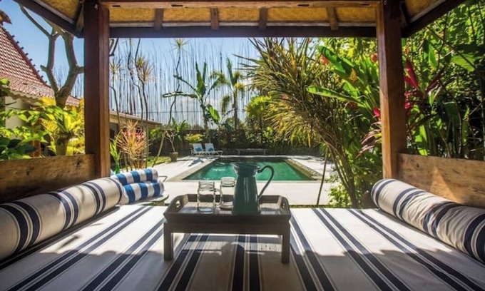 Tukad Mungga Villa | Big space-Villa 2BR-Private Pool-Tropical Garden