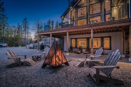 Tobermory House | Big Tub Beach Retreat - Tobermory