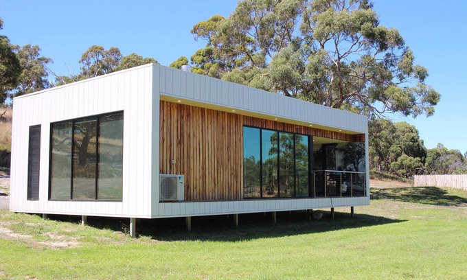 Hindmarsh Valley Cabin | Billabong Luxury Retreat at Softfoot Alpaca Farm in Victor Harbor