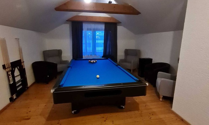 Ottnang am Hausruck Apartment | Billiards and Swedish stove - the apartment for up to 11 people in a quiet location.