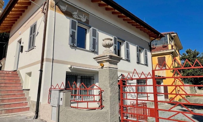 Varazze Apartment | Bilocale in zona corte di mare