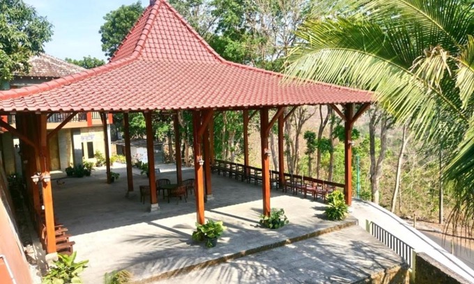 Srimulyo House | BINAKARYA HOMESTAY SYARIAH