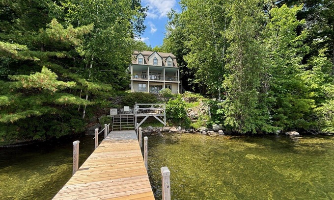 Meredith House | Binzhaven on Lake Winnipesaukee