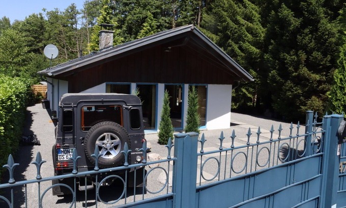 Rott House | Bio-ferienhaus am Naturschutzpark Eifel mit Eigenem Bach