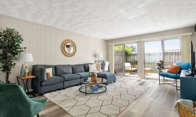 Heath Apartment | Birch and Oak - 2 BR, King Beds, Patio