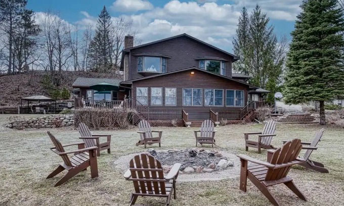 Elk River Cabin | Birch lake private retreat