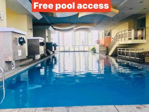 Bacoor City Apartment | Birch Tower A8 Front of Robinson Mla BayFree Pool