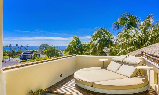 La Jolla House | Bird Rock Oasis, Rooftop Views, Koi Pond & Custom Design - Tranquility La Jolla