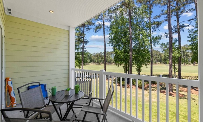 Carolina Forest Condo | Birdie's Balcony - Golf Views & Poolside Stay