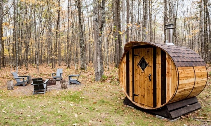 Hayward House | Birkie/Makwa Retreat with Outdoor Sauna