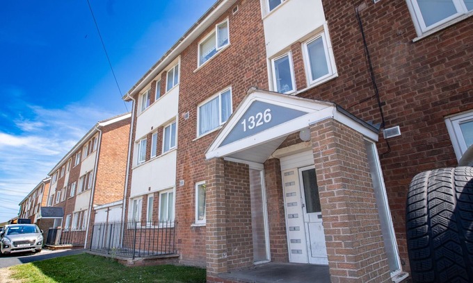 Northfield Apartment | Birmingham Lodge