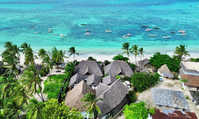 Pingwe Villa | Bitcoin Beach Hotel Zanzibar