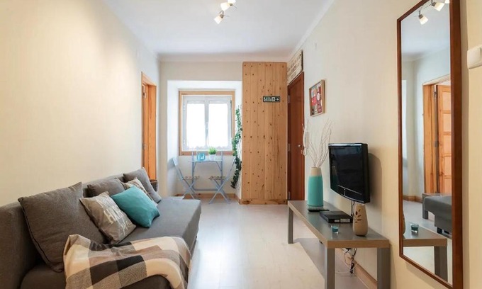 Santa Engracia Apartment | Biti's Nest