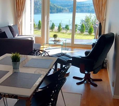 Asane Apartment | Bjørnestrand Fjordside View