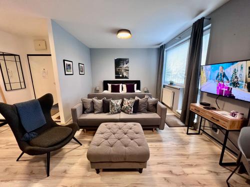 Banska Bystrica Apartment | BL - The Executive Suite, Boru - 24hr Self Check-in, Free Private Parking, Balcony with Mountain View, 5 minute walk to City Center