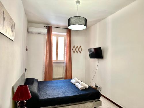 Velletri Apartment | BLACK AND WHITE HOUSE- 70 mq