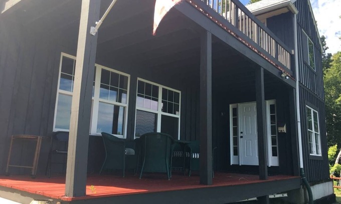 Corinth House | Black Bear Lodge in the mountains of Corinth Vermont