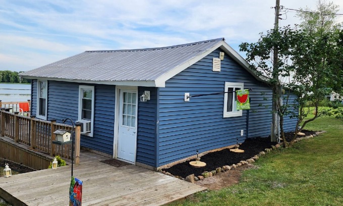 Town of Oswegatchie Cottage | Black Lake CottagenWaterfront 2 BDR, lake access