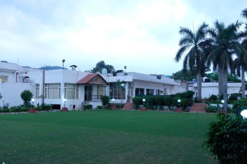 Kala Amb Hotel | Black Mango Resort