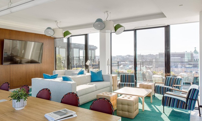 Logan Circle Hotel | BLACK SWAN - Liz DC - Executive Flat