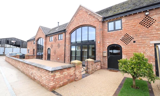 Maidwell Bed & Breakfast | Blackberry Barn