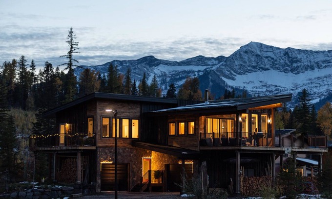East Kootenay Bed & Breakfast | Blackstone B&B