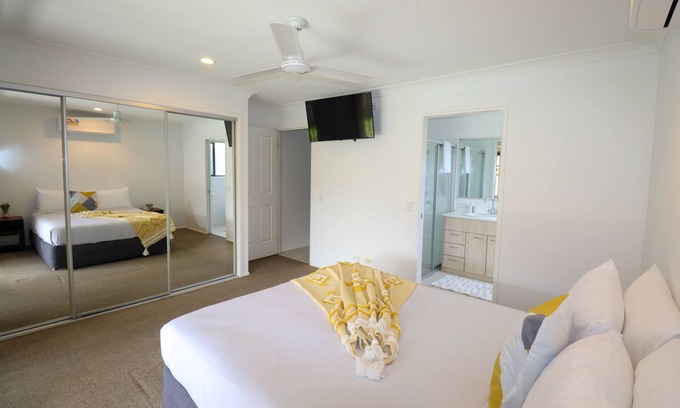 Bellmere House | BLK Stays Guest House Deluxe Back Unit Bellmere
