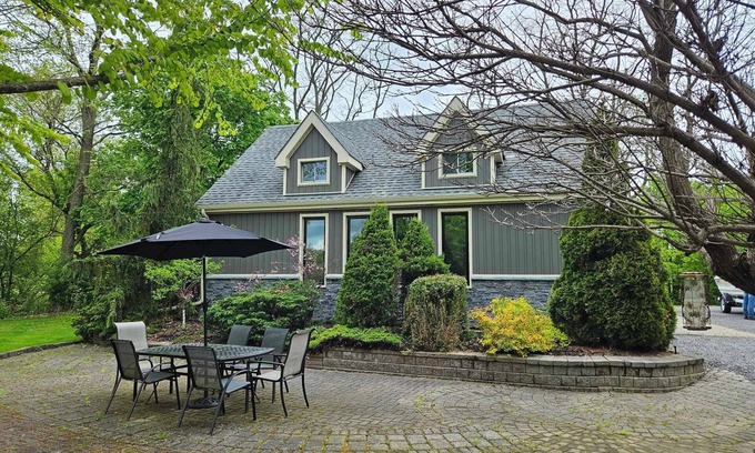 Picton Cottage | Bloomfield Garden Cottage-nCancellation-July 13-18